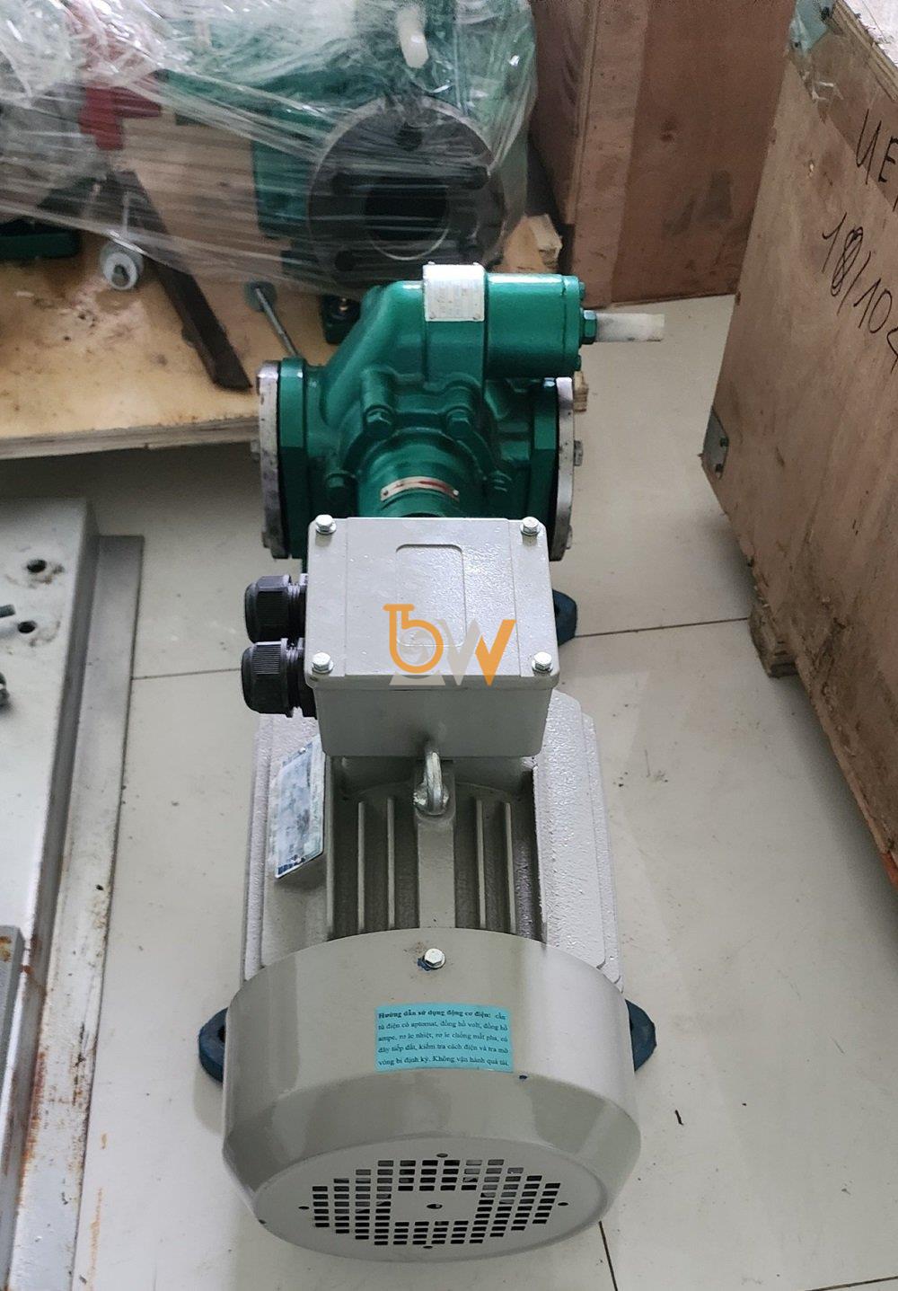 Nhận làm bệ bơm và lắp đặt máy bơm bánh răng kcb 633